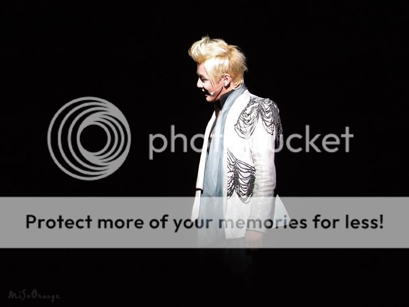 FOTOS "Musical ELISABETH" - Junsu (08/04/2012) 6a68472ftw1drsapg7hszj