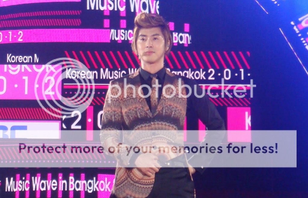 FOTOS "MBC Korean Music Wave" en Bangkok - TVXQ (07/04/2012) parte 2 6e09a6c162d9f2d3bf456f4fa9ec8a136127cccc