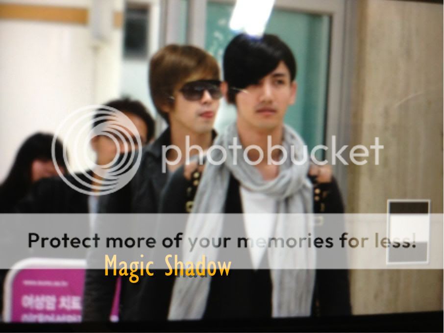 FOTOS "Aeropuerto Gimpo" - TVXQ (05/04/2012) 76595a7dgw1drojq9gpigj