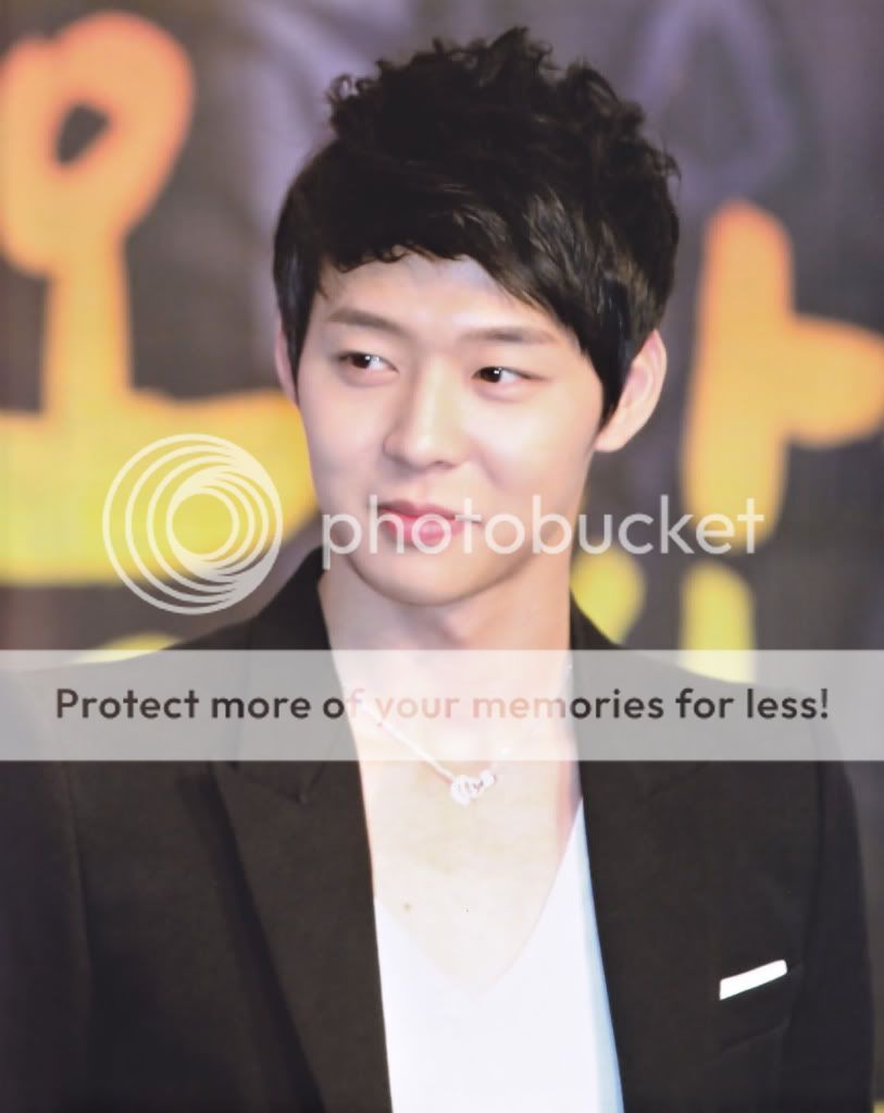 FOTOS "Revista BODA" Edicion Abril - Yoochun (08/04/2012) parte 2 8eb557f5gw1drsmi1v25jj