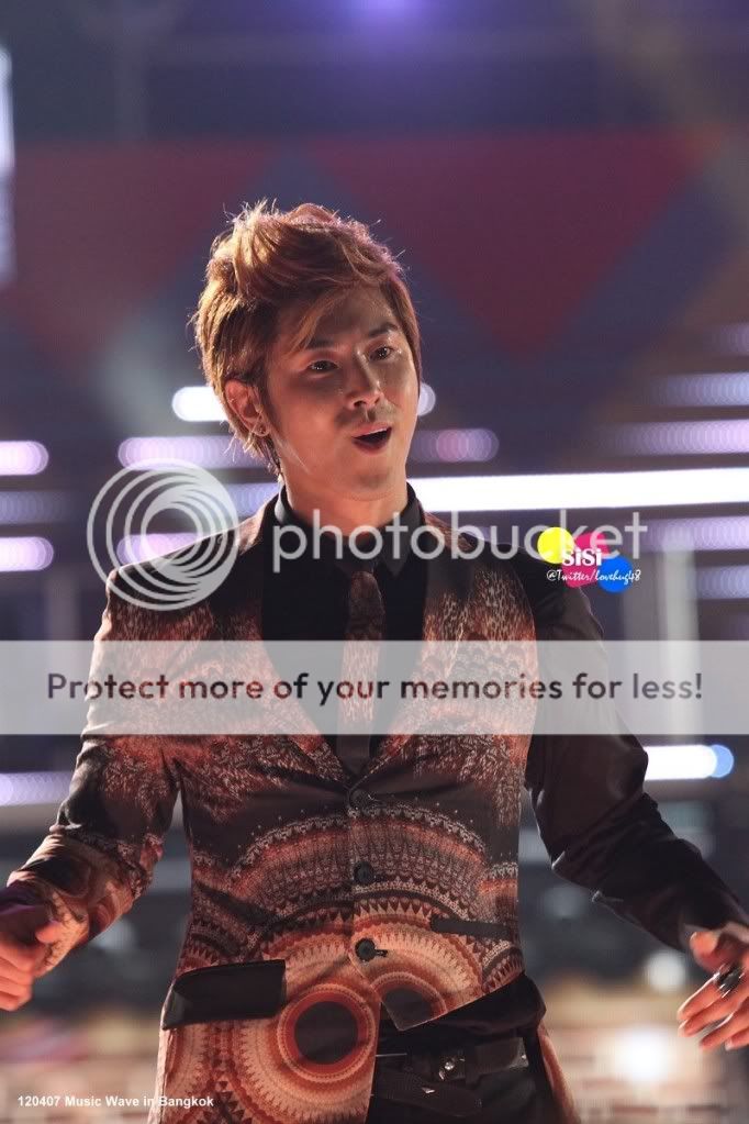 FOTOS "MBC Korean Music Wave" en Bangkok - TVXQ (07/04/2012) parte 2 908fa0ec08fa513d95a0277e3d6d55fbb2fbd90c