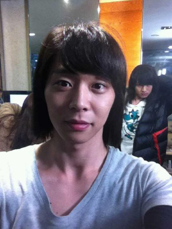 FOTO "Actualización en el Twitter de Yoochun" (04/04/2012) ApmT5xpCAAEK-Uz