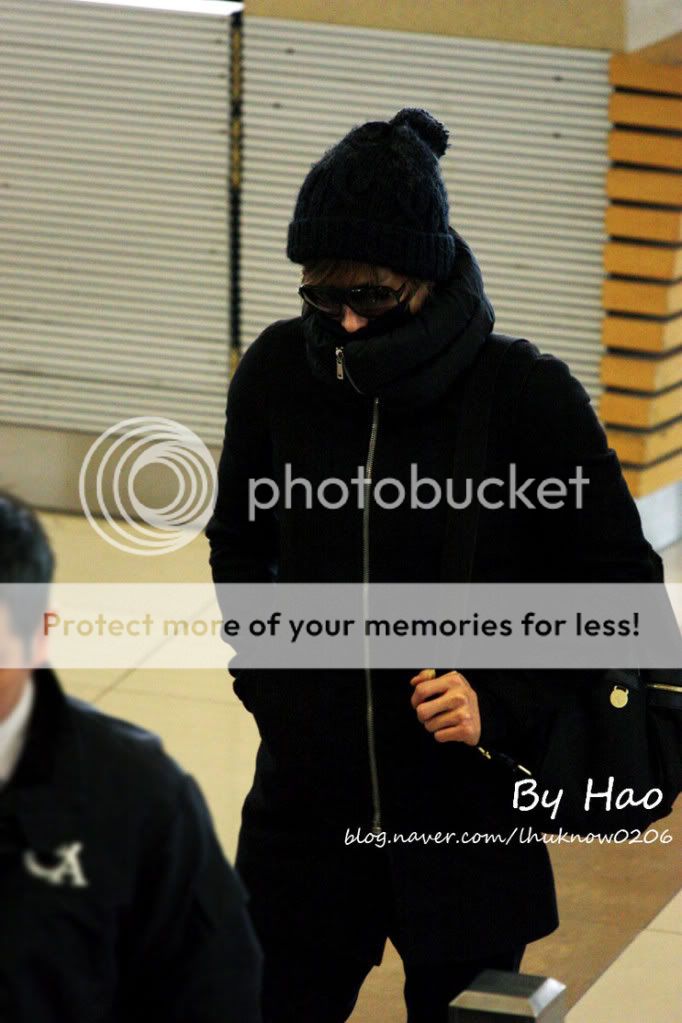 FOTOS "Aeropuerto Gimpo" - TVXQ (01/04/2012) IMG_0855