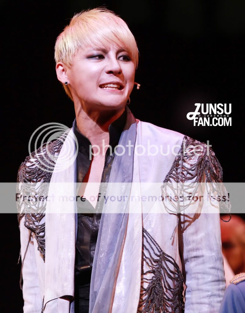 FOTOS "Musical ELISABETH" - Junsu (08/04/2012) IMG_0933__copy