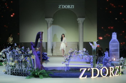 [20/10/12] Z'DORZI 2013 Summer New Collection And Press Conference 3af5b39fcgw1dy4yqdpejtj