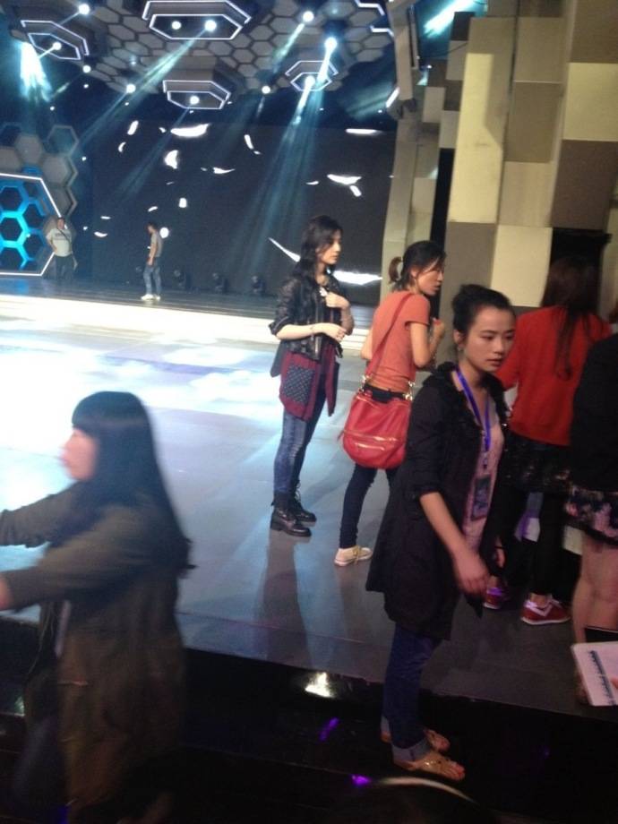 [23/09/12] บันทึกเทปรายการ Happy Camp [快乐大本营] 6cadae34jw1dx6rx3fuhnj_zps07208c41