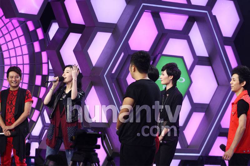 [23/09/12] บันทึกเทปรายการ Happy Camp [快乐大本营] 2215571182_z11_zps5a32b1a7