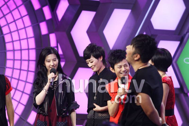 [23/09/12] บันทึกเทปรายการ Happy Camp [快乐大本营] 2215571182_z19_zps40ce58cb