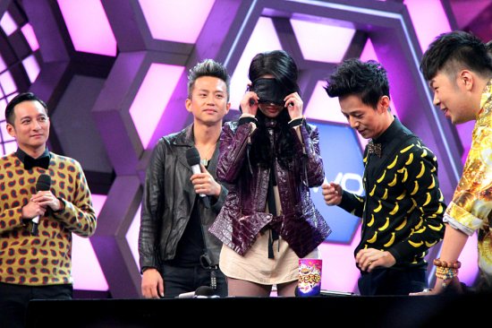 [12/11/13] บันทึกเทปรายการ Happy Camp [快乐大本营] 093002613