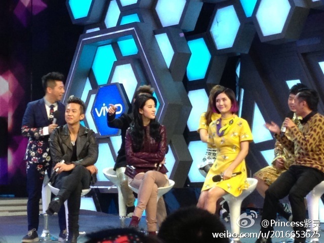 [12/11/13] บันทึกเทปรายการ Happy Camp [快乐大本营] 7833b139jw1eaiik3b1iyj20hs0dcq5g