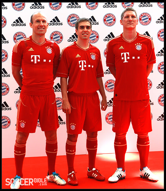 Camisetas de Equipos Europeos 2011-12' Bayern_Hm_1112_large