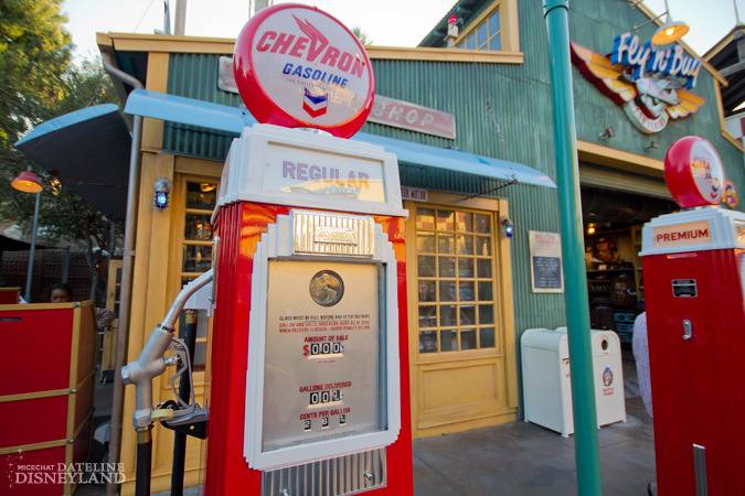 [Disney California Adventure] Placemaking: Pixar Pier, Buena Vista Street, Hollywood Land, Condor Flats - Page 13 IMG_1165