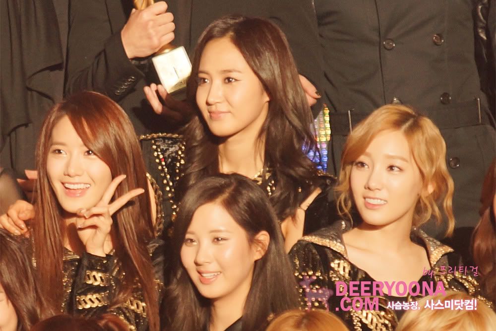 [PICS][9/10/2011] YoonYul's Love Story ๑۩۞۩๑  We are more than real *!!~ - Page 17 DSC04982