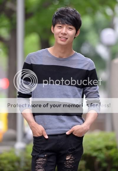 [PIC] 120604 Yoochun dans différents sites de news 120604Yoochunnewssite58