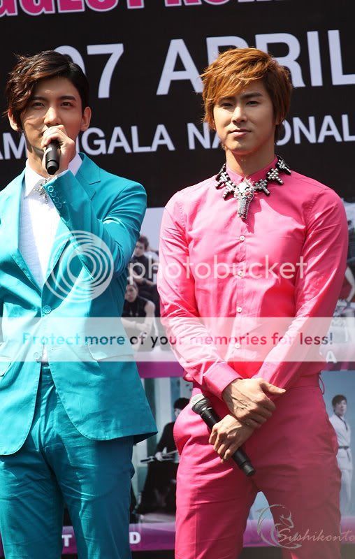 [PIC] 120406 Korean Music Wave à Bangkok - Conférence de Presse 120406PressConfBKK121