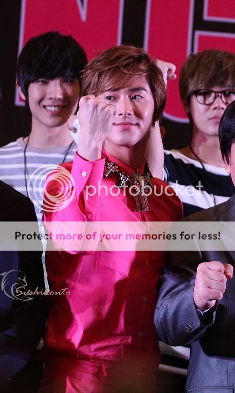 [PIC] 120406 Korean Music Wave à Bangkok - Conférence de Presse 120406PressConfBKK122