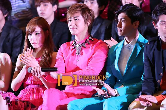 [PIC] 120406 Korean Music Wave à Bangkok - Conférence de Presse 120406PressConfBKK18