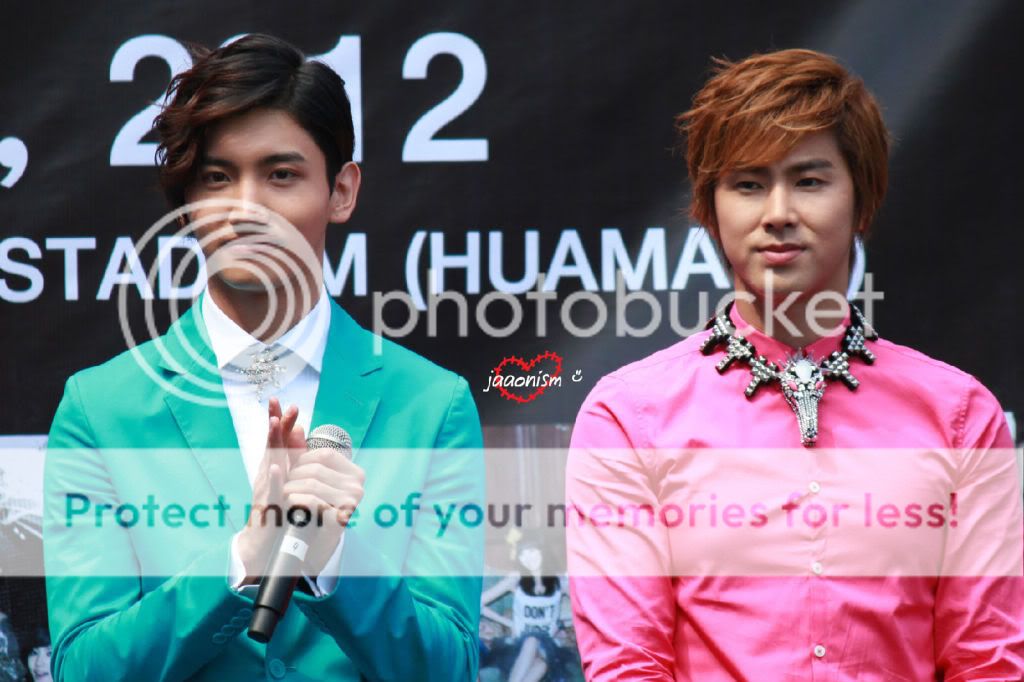 [PIC] 120406 Korean Music Wave à Bangkok - Conférence de Presse 120406PressConfBKK34