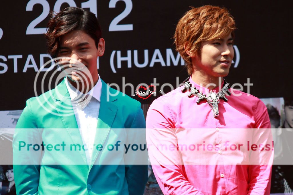 [PIC] 120406 Korean Music Wave à Bangkok - Conférence de Presse 120406PressConfBKK35