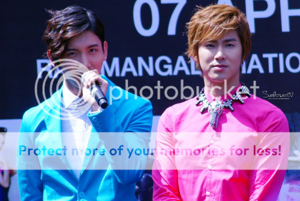 [PIC] 120406 Korean Music Wave à Bangkok - Conférence de Presse 120406PressConfBKK42