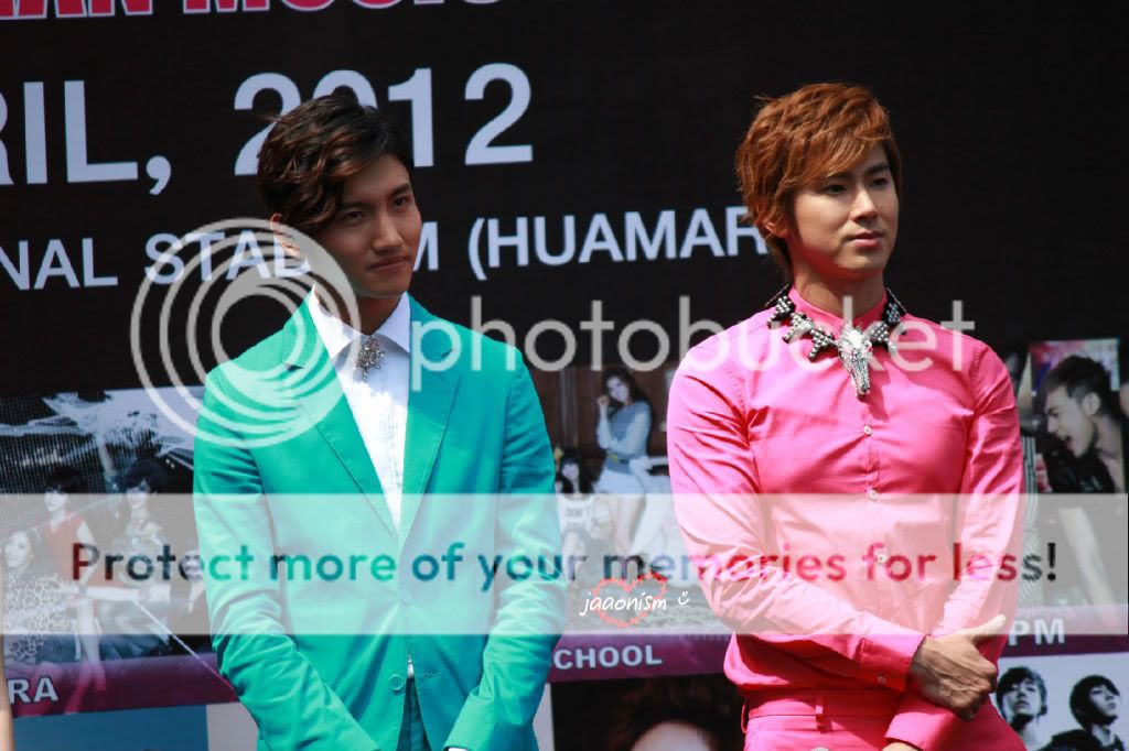 [PIC] 120406 Korean Music Wave à Bangkok - Conférence de Presse 120406PressConfBKK44