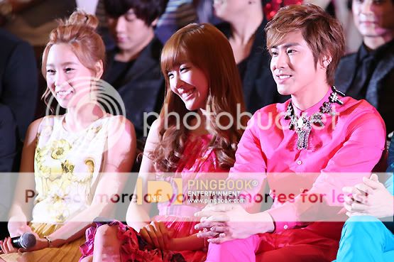 [PIC] 120406 Korean Music Wave à Bangkok - Conférence de Presse 120406PressConfBKK5