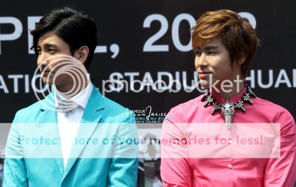 [PIC] 120406 Korean Music Wave à Bangkok - Conférence de Presse 120406PressConfBKK52