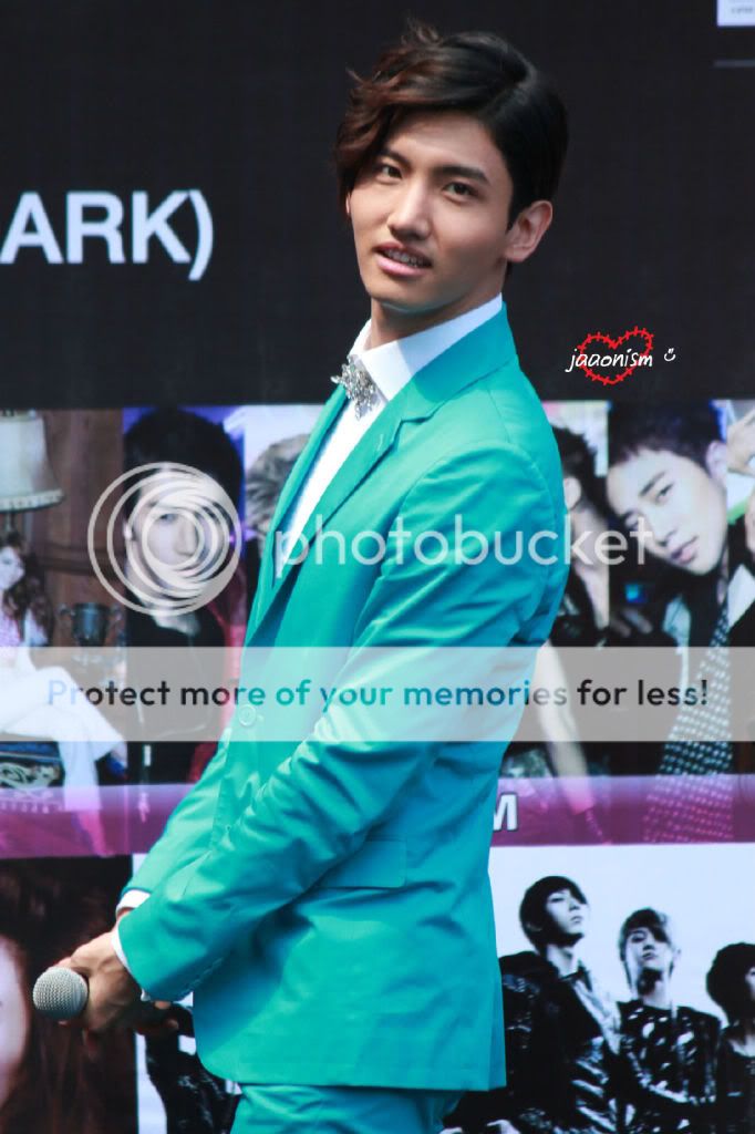 [PIC] 120406 Korean Music Wave à Bangkok - Conférence de Presse 120406PressConfBKK59