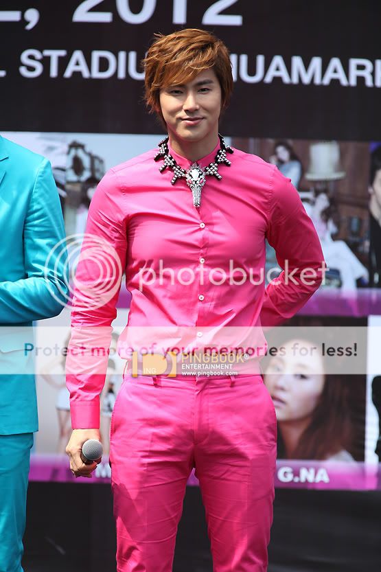 [PIC] 120406 Korean Music Wave à Bangkok - Conférence de Presse 120406PressConfBKK8