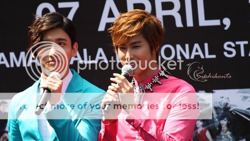 [PIC] 120406 Korean Music Wave à Bangkok - Conférence de Presse 120406PressConfBKK98