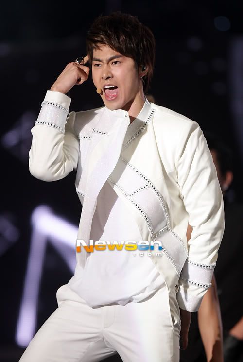 [PIC] 120512 TVXQ - Dream Concert 120512TVXQDreamConcert50