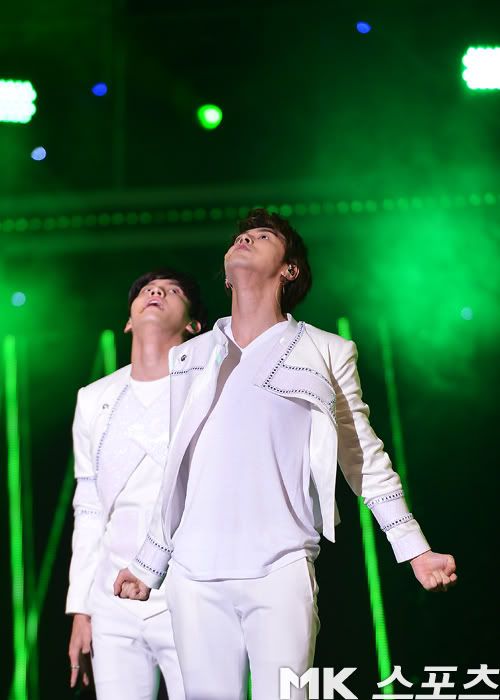 [PIC] 120512 TVXQ - Dream Concert 120512TVXQDreamConcert59