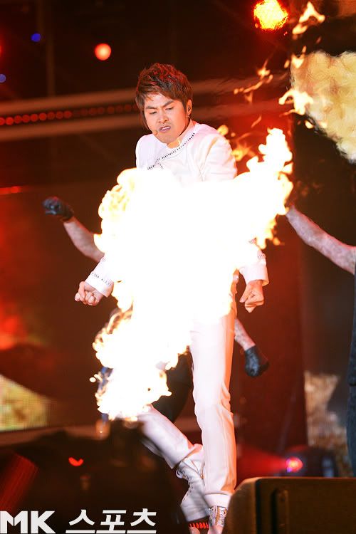 [PIC] 120512 TVXQ - Dream Concert 120512TVXQDreamConcert62