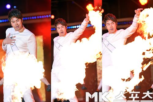 [PIC] 120512 TVXQ - Dream Concert 120512TVXQDreamConcert63