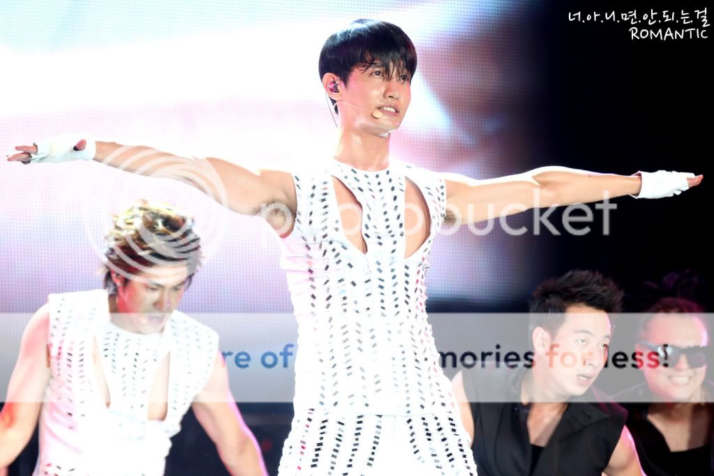 [PIC] 120818 TVXQ - SM TOWN Seoul 120818TVXQ-SMTOWNSeoul100