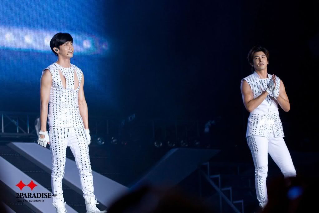 [PIC] 120818 TVXQ - SM TOWN Seoul 120818TVXQ-SMTOWNSeoul117