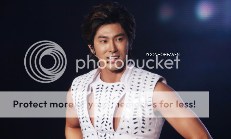 [PIC] 120818 TVXQ - SM TOWN Seoul 120818TVXQ-SMTOWNSeoul142