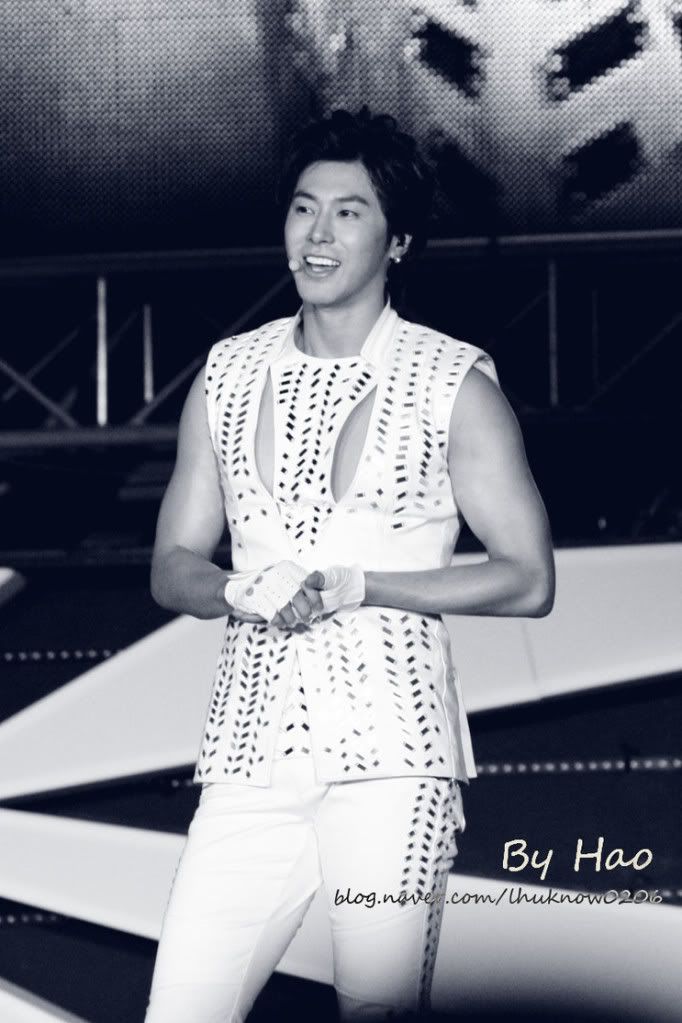 [PIC] 120818 TVXQ - SM TOWN Seoul 120818TVXQ-SMTOWNSeoul156