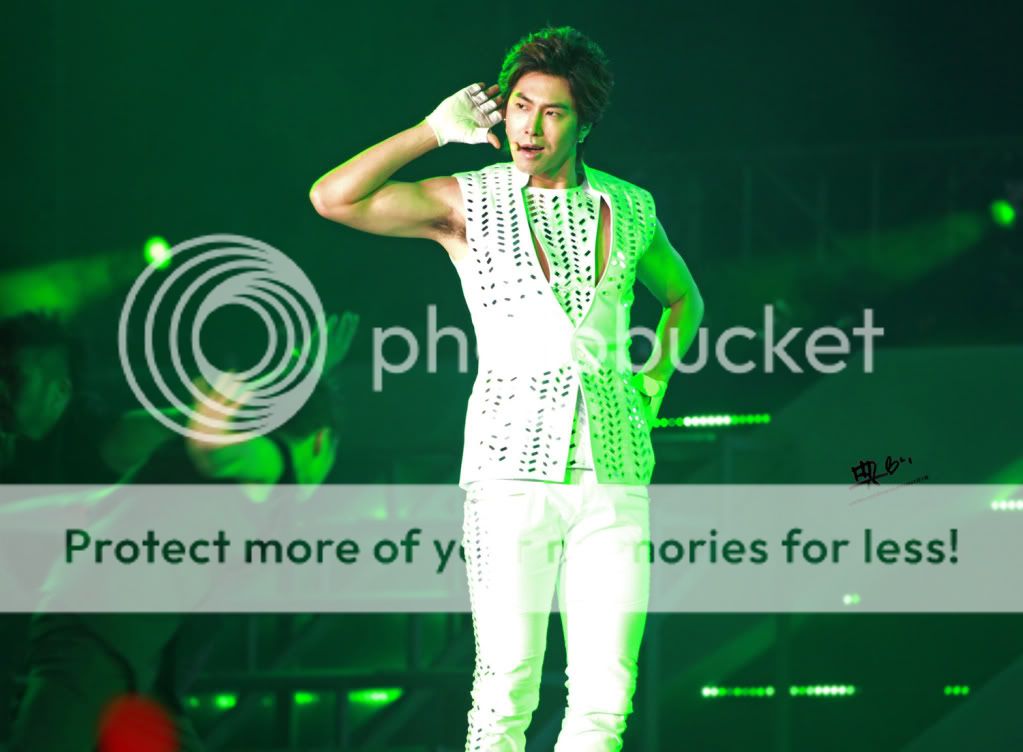 [PIC] 120818 TVXQ - SM TOWN Seoul 120818TVXQ-SMTOWNSeoul211