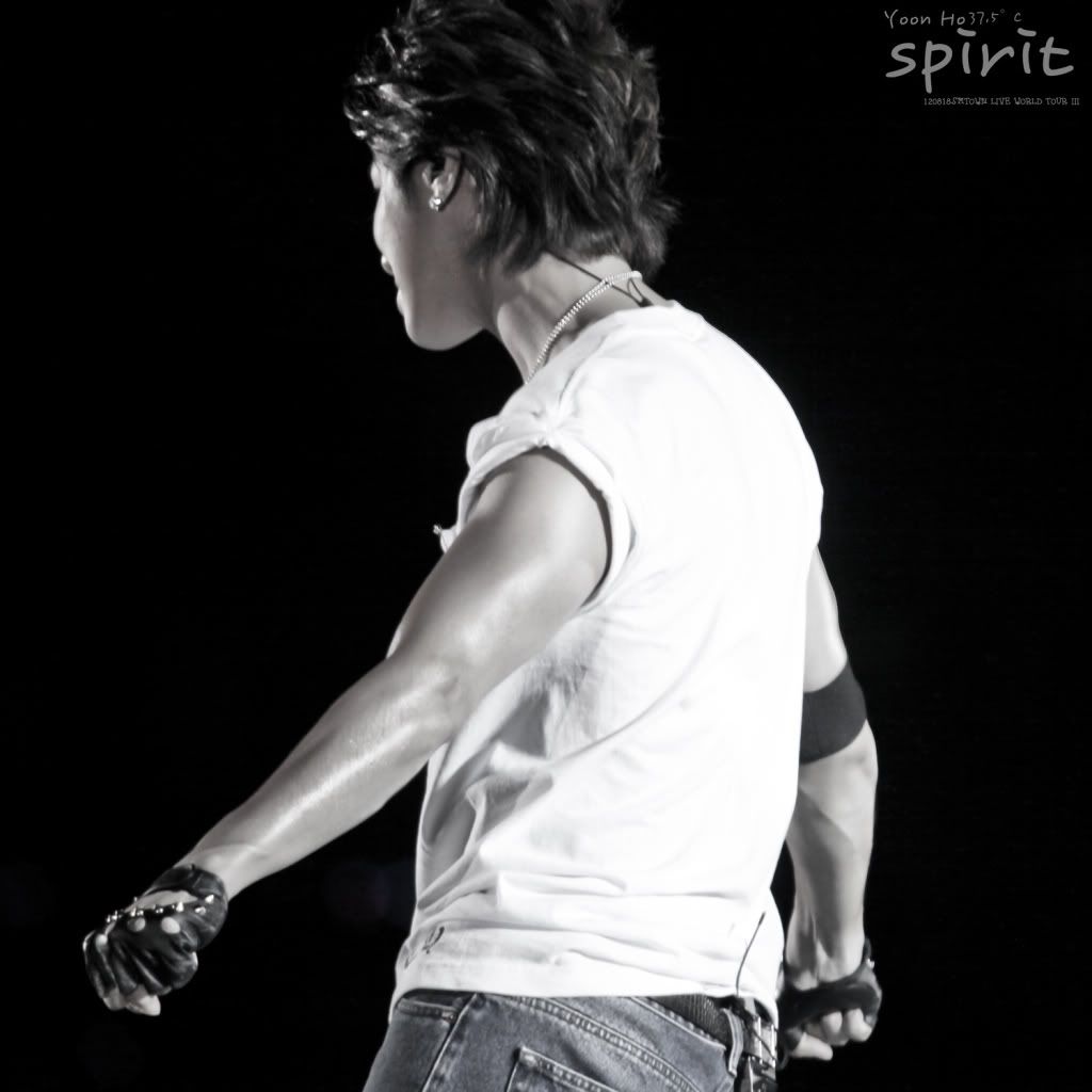 [PIC] 120818 TVXQ - SM TOWN Seoul 120818TVXQ-SMTOWNSeoul225