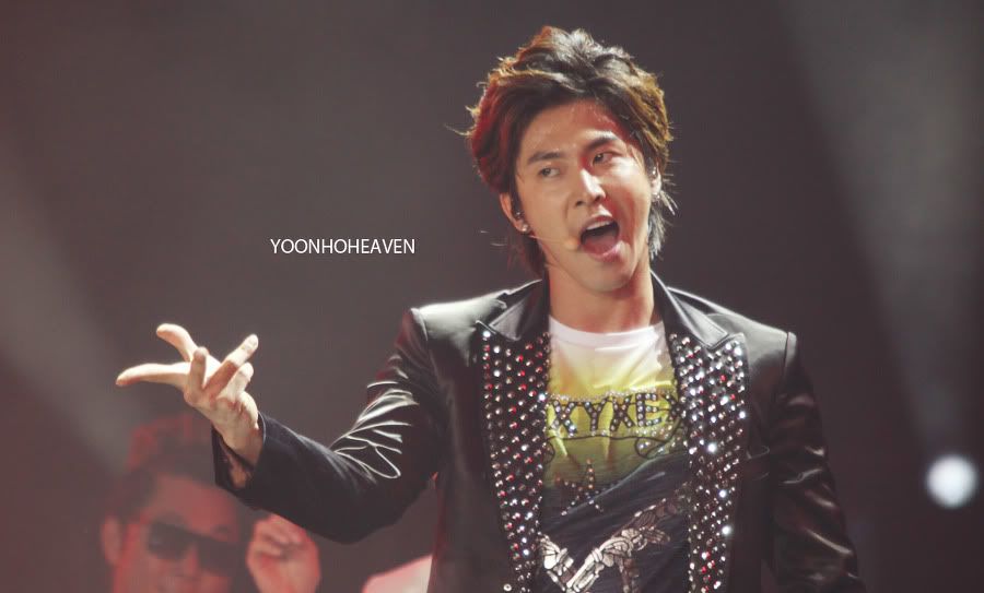 [PIC] 120818 TVXQ - SM TOWN Seoul 120818TVXQ-SMTOWNSeoul236