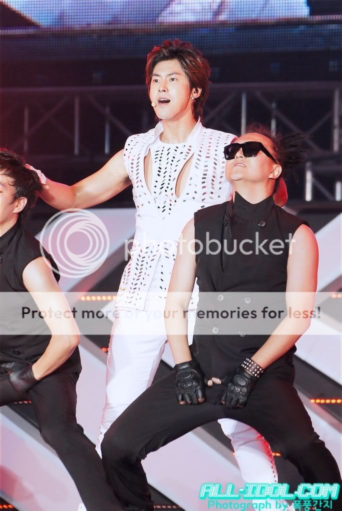 [PIC] 120818 TVXQ - SM TOWN Seoul 120818TVXQ-SMTOWNSeoul245