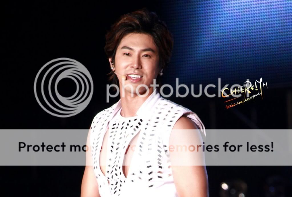 [PIC] 120818 TVXQ - SM TOWN Seoul 120818TVXQ-SMTOWNSeoul254