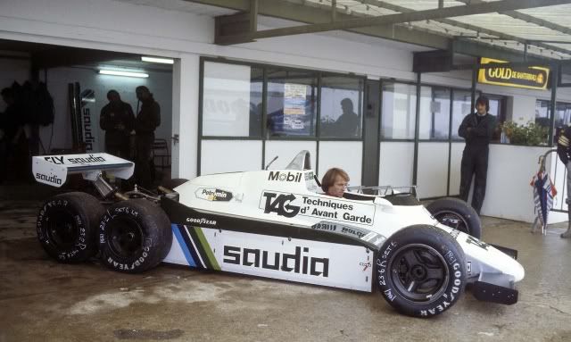 William FW08D 16-1