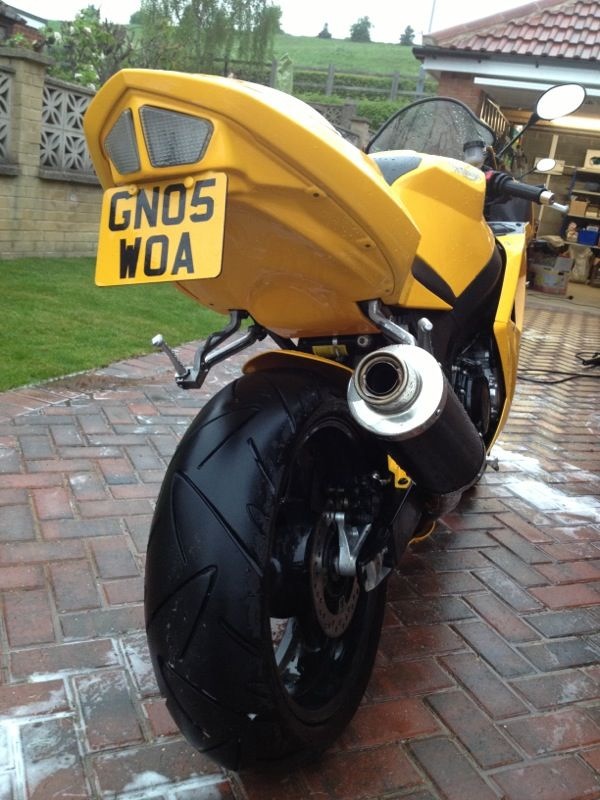 Triumph Daytona 650 '05 11,000 miles Null-16