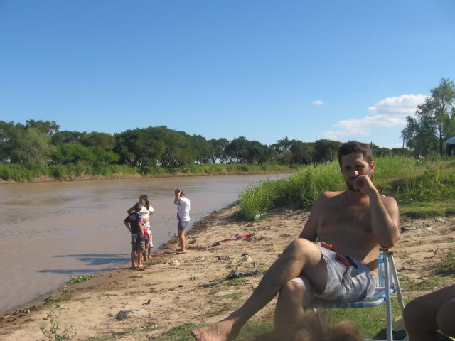 Disfrutando de la moto, pero en el rio... Motodeagua014