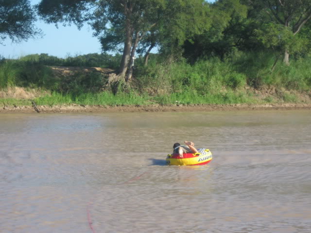 Disfrutando de la moto, pero en el rio... Motodeagua024