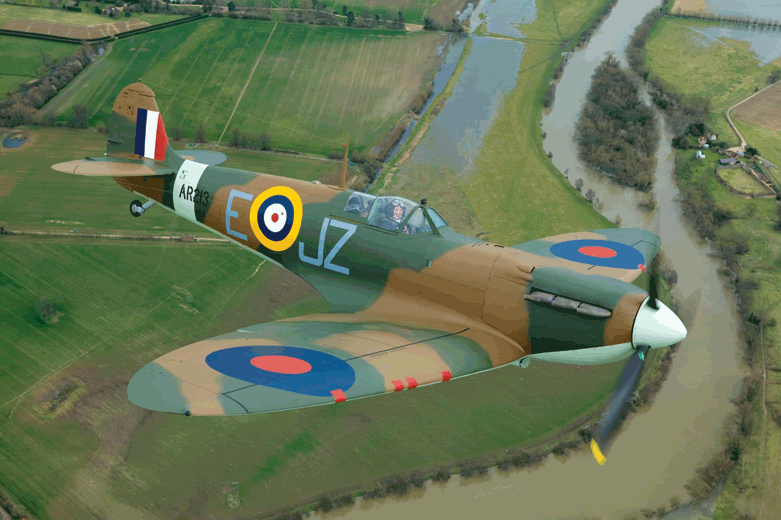 HURRICANE I   Y SPITFIRE IA     nota curiosa !!! Spitfire