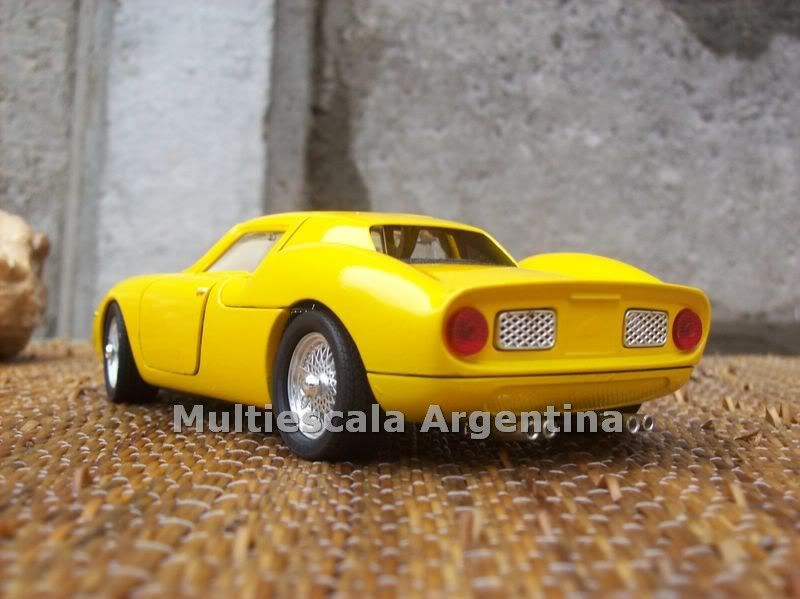 Ferrari 250 LM  1/24 100_6576800x600