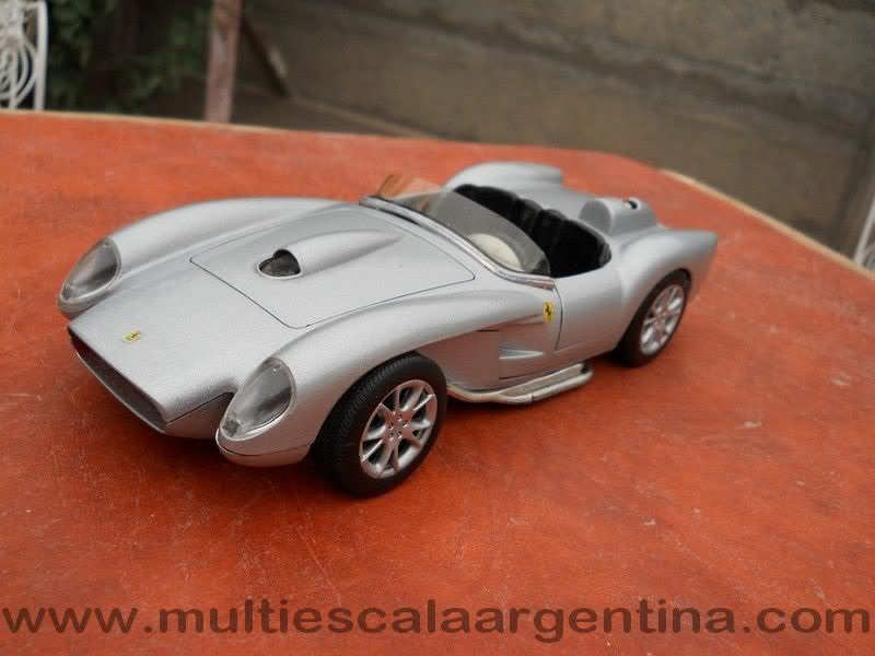 Ferrari 250 Testarossa... 1/24.. terminada... DSCN0125800x600